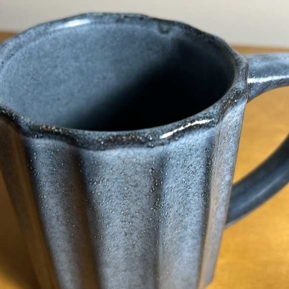 MUG - Grey Mug with Ridges - Picture 5 of 5